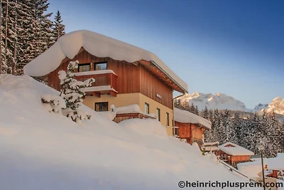 Chalet in Dachstein West met gedeeld zwembad