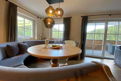 Bergapartment in Saalbach für 8 Personen
