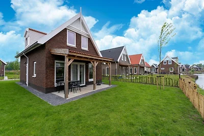 Nagelneues Ferienhaus in Wassernähe