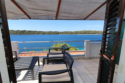 Apartments Karbuni By The Sea - One Bedroom a...