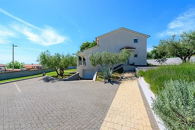 Accogliente villa con vista