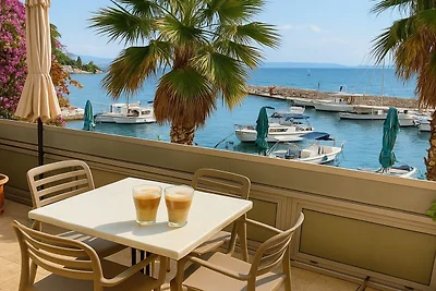 One Bedroom apartment with Balcony and Sea Vi...