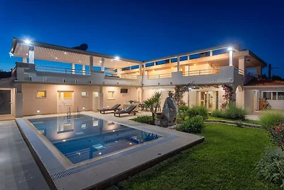 Villa Delic 8+2 Personen
