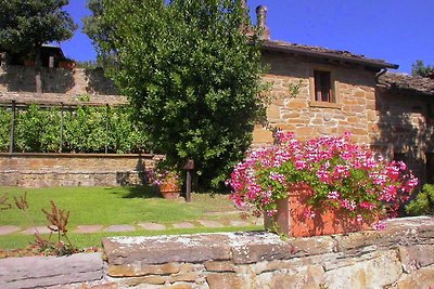 Spazioso cottage a Cortona con piscina