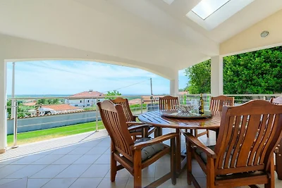 Villa Elisa with pool in Istria