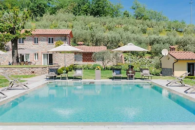 Moderne Toscaanse villa met privézwembad