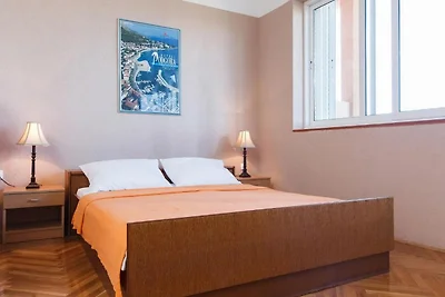 Summerheaven Apartments - Standard One Bedroo...