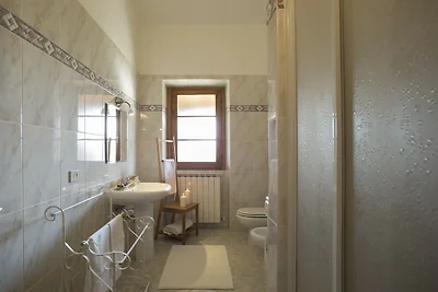 Delizioso agriturismo a Campriano con piscina