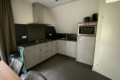Casa ristrutturata con doppi servizi, Breda a...