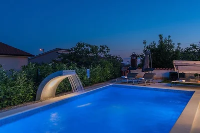Villa en Poreč con piscina