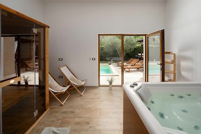 Fantastica villa a Visinada con jacuzzi