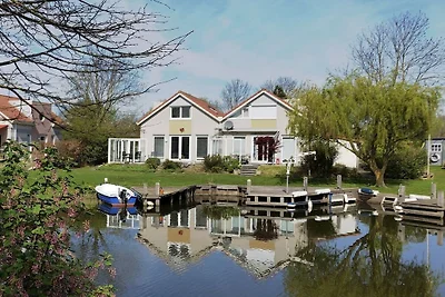 Ferienhaus in Makkum mit Schwimmbecken
