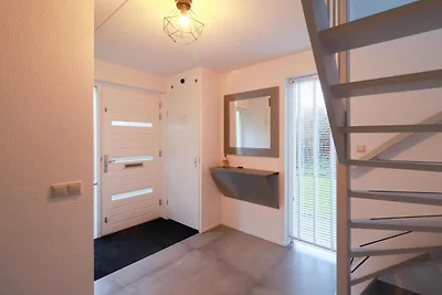 Strandvilla mit Sauna in Makkum