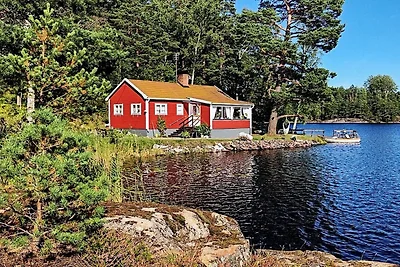 5 persone case ad ÅKERSBERGA