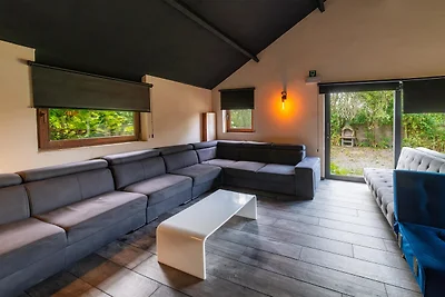 Luxusvilla mit Pool