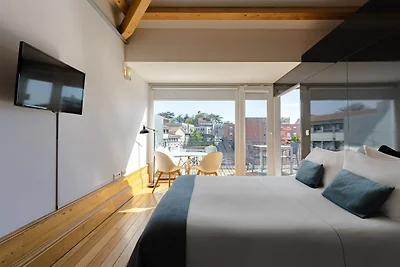 Huisdiervriendelijk apt aan de rivier in...