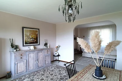 Villa mit bezauberndem Garten und...