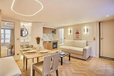 Neue Wohnung im Herzen von Paris für 4...