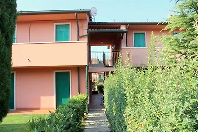 Appartamento con piscina, 600m dal lago