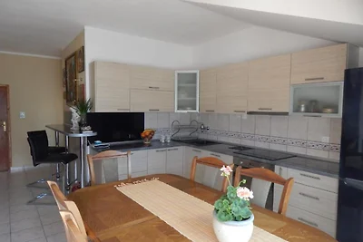 Deluxe One Bedroom Apartment C
