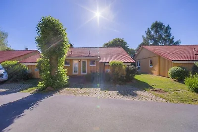 Gemütlicher Doppelbungalow mit Terrasse am Gr...