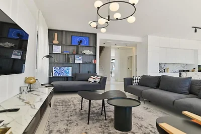 Villa Olive - Five bedroom Villa with Terrace...