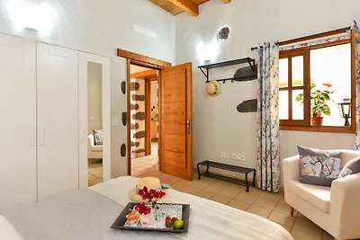 Luxuriöse Villa mit Swimmingpool auf den Kana...