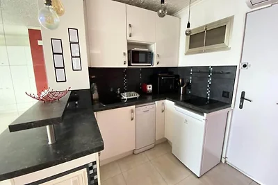 Mooie studio met uitzicht op zee