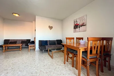 Appartamento a Roquetas de Mar con balcone