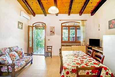 Bellissima villa con giardino arredato