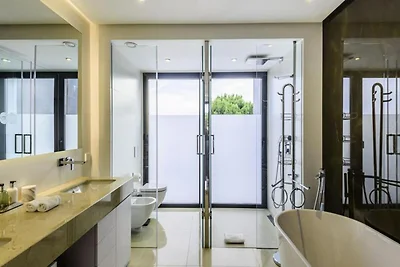 Villa in Monte Mayor mit beheiztem Pool