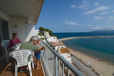 Wohnung in Estartit mit Meeresstrand