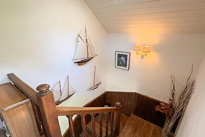 Charmant stenen huis aan de kust met tuin.