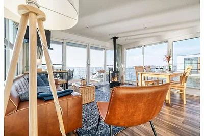 Helle Basis mit Zugang zur Küste