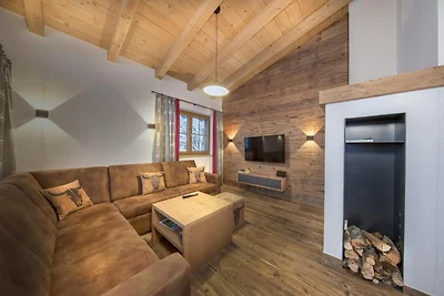 Chalet in Neukirchen bij Skilift & Sauna