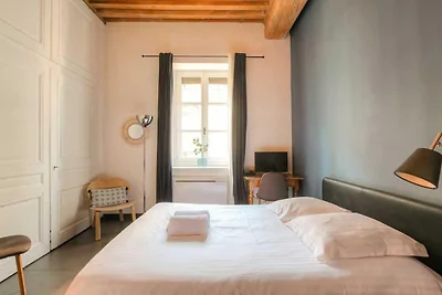 Apartament Dify Ainay