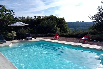 Geräumiges Ferienhaus mit Pool