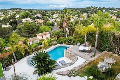 Villa in Golfe-Juan mit Pool und ruhiger Lage