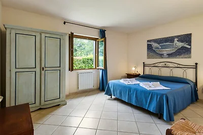 Piacevole casa vacanze a Sorano con piscina