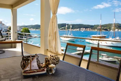 Sea View Apartment 1