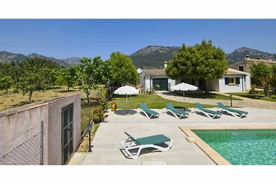 Spaziosa casa vacanze con piscina privata