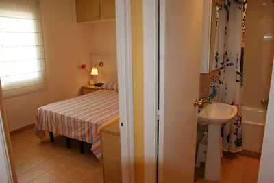 Wohnung in LEscala mit Swimmingpool