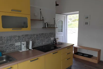 Secluded Authentic Apartment with Terrace - S...