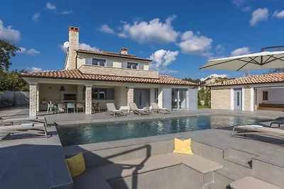 Villa en Labin con piscina