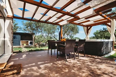 Capisanta Stone Cottage - One Bedroom Holiday...