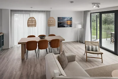 Luxe villa met wijnklimaatkast
