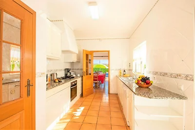 Villa mit 3 Zimmern und Garten