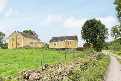 Charmantes Cottage am See in Torsebo