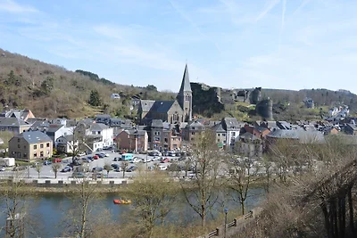 Haus bei La Roche mit Garten für 6 Von...