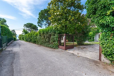 Großzügige Villa am Gardasee mit privatem Poo...